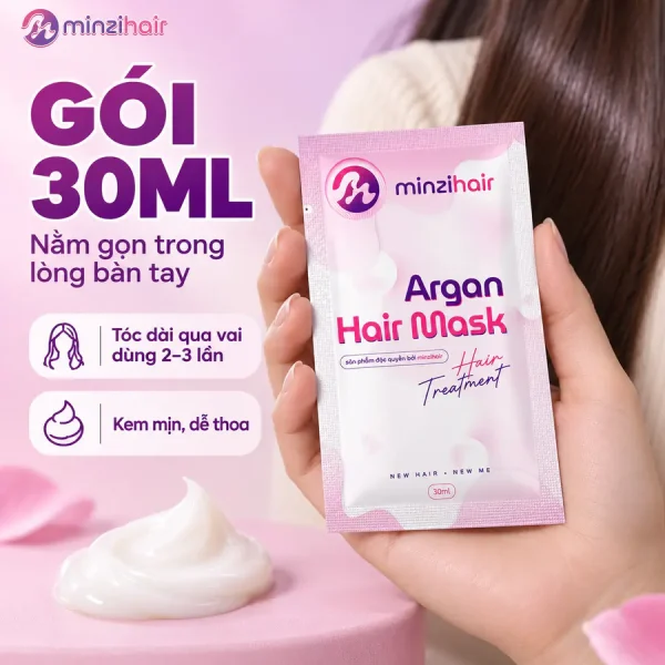 Gói kem ủ tóc argan 30ml nằm gọn trong lòng bàn tay